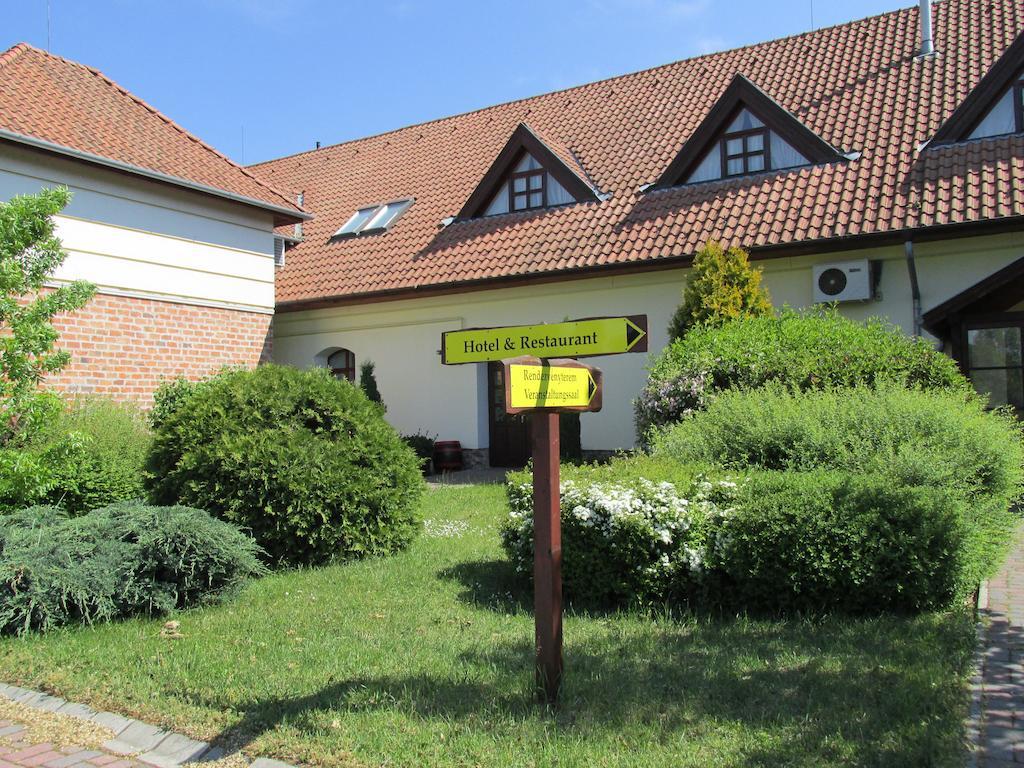 Jozsi Bacsi Szallodaja Szombathely Exterior foto